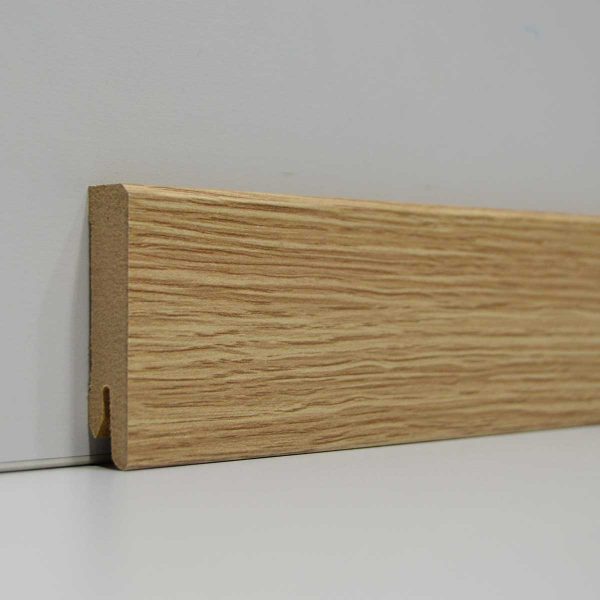 Laminate’s Skirting P050140