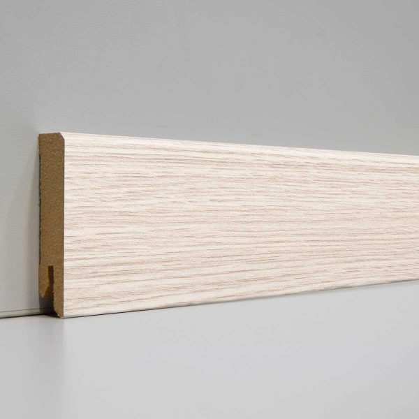 Laminate’s Skirting P050280