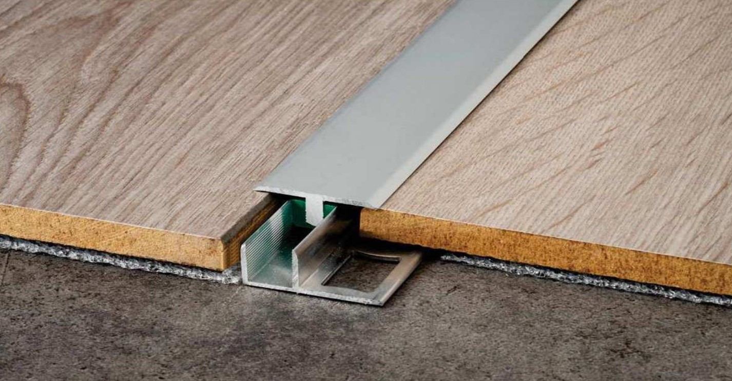 Z1-67217-1-2.jpg ΕΝΩΤΙΚΟ Τ Ζ1 ΑΣΗΜΙ 4cm - Image 1